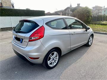 ford fiesta 1.2 benzina anno 11/2011 neopatentati