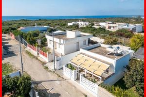 Villa Privata a Torre Lapillo Posizione Unica