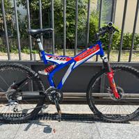 MTB specialized full suspended