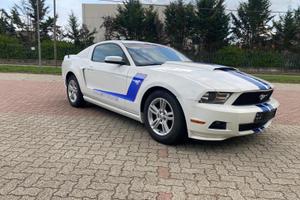 Ford mustang 2012 