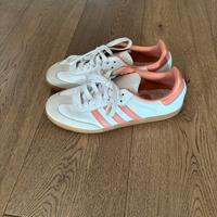 Adidas Samba bianche e pesca