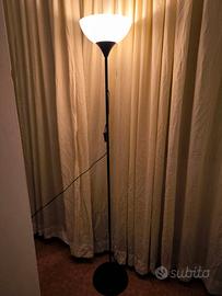 Lampada da terra Ikea luce indiretta