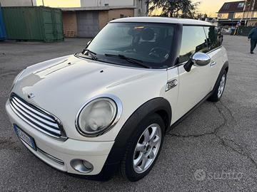 MINI Cooper 1.6 16V Cooper senza nessun lavoro d