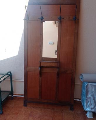 attaccapanni in legno a muro per ingresso 