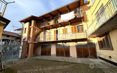 Soluzione bifamiliare in centro ad Albiano d'Ivrea