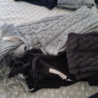 Sciarpe e cappelli moncler,patrizia pepe, i blues