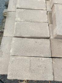 Mattoni anche per pavimentazione