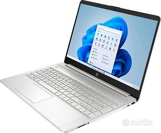HP 17” i7 16GB RAM SSD 512GB – Perfetto, usato poc