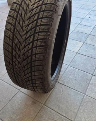 Pneumatici Goodyear ultragrip 225/45 R18 95V XL
