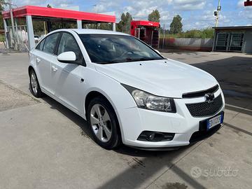 Chevrolet Cruze 2010 automatica - trattabile