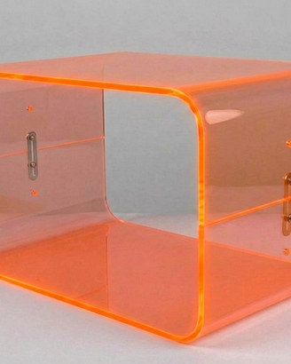 Mobile di design – Tavolino/Comodino/Contenitore