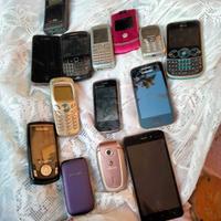 cellulari vintage per pezzi di ricambio 
