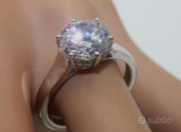 Splendido anello solitario argento gemma CZ