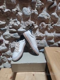 Golden goose ball star