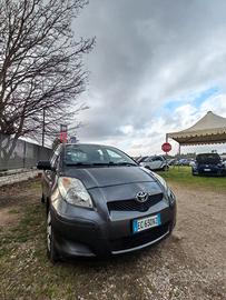 Toyota Yaris 1.0 5 porte