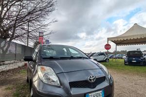 Toyota Yaris 1.0 5 porte