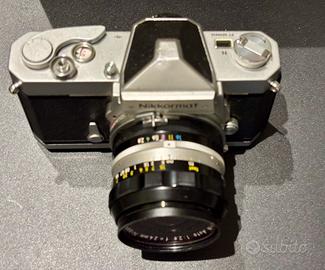 Nikon NIKKORMAT FTn  (con obbiettivi optional)