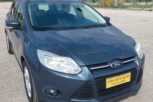 CONSUMI RIDOTTI -FORD FOCUS 1.6 -POCHI CHILOMETRI