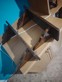 Mensole in noce effetto country