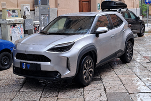 Toyota Yaris Cross hybrid modello Trend