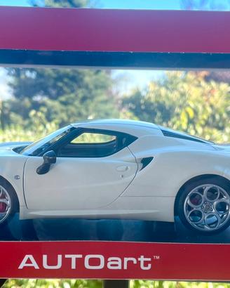 Alfa 4c coupe Autoart 1/18