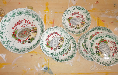 Servizio piatti per spaghetti con vassoio