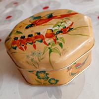 Scatola vintage in latta "Buratti"Torino.