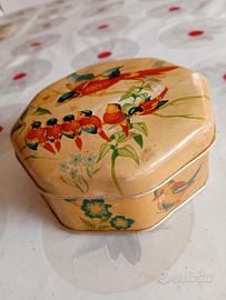 Scatola vintage in latta "Buratti"Torino.
