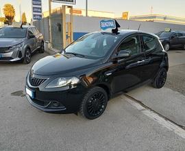 LANCIA YPSILON 1.0 FIREFLY S&S HYBRID ECOCHIC SILV