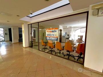 NEGOZIO A DESENZANO DEL GARDA