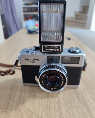 Macchina fotografica Mamiya 135