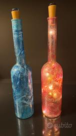 Bottiglie in vetro, dipinte a mano