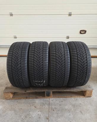 4 gomme Goodyear Termiche 225 45 17