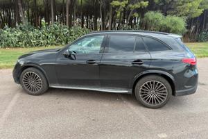 Glc Suv 220 4matic mildd hybrid