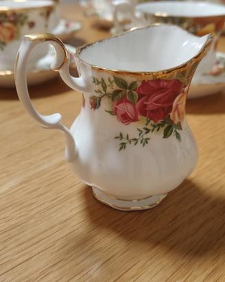 Lattiera Royal Albert Old Country Roses