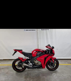 Honda CBR 1000 RR fireblade