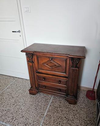 Mobile porta TV/ Bottigliera 87x40xh84 cm 40€
