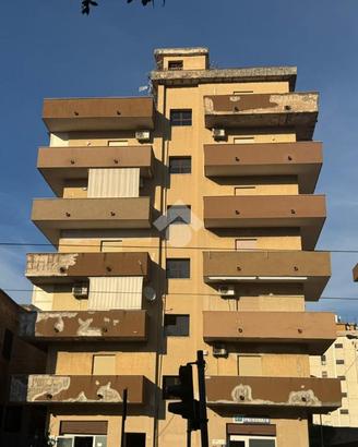 4 LOCALI A PALERMO