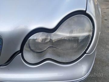 Proiettore sinistro MERCEDES CLASSE C del 2001