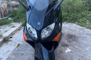 Yamaha tmax 500