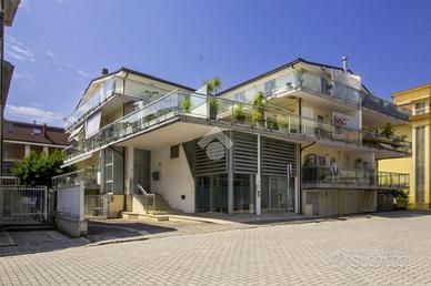 3 LOCALI A GROTTAMMARE