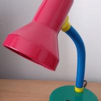 Lampada da tavolo con i colori di Google