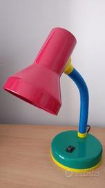 Lampada da tavolo con i colori di Google