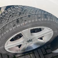 Cerchi con pneumatici Volkswagen