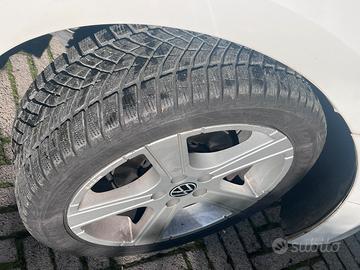 Cerchi con pneumatici Volkswagen