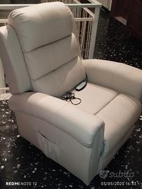 Poltrona  motorizzata con motore per massaggi 