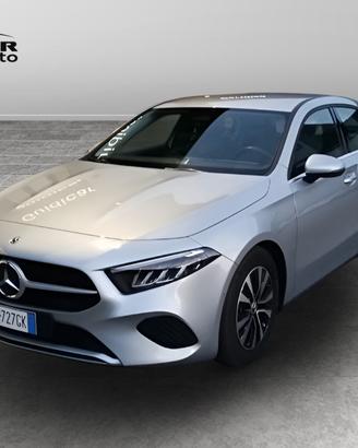 Mercedes Classe A - W177 2023 - A 180 d Advanced a