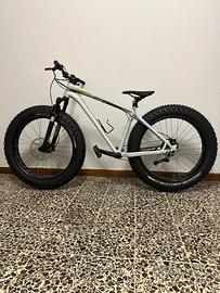 Specialized Fat Bike 26 - Bluto + Reggisella T