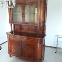 Vecchia credenzina restaurata.
