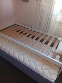 Letto singolo con rete sotto